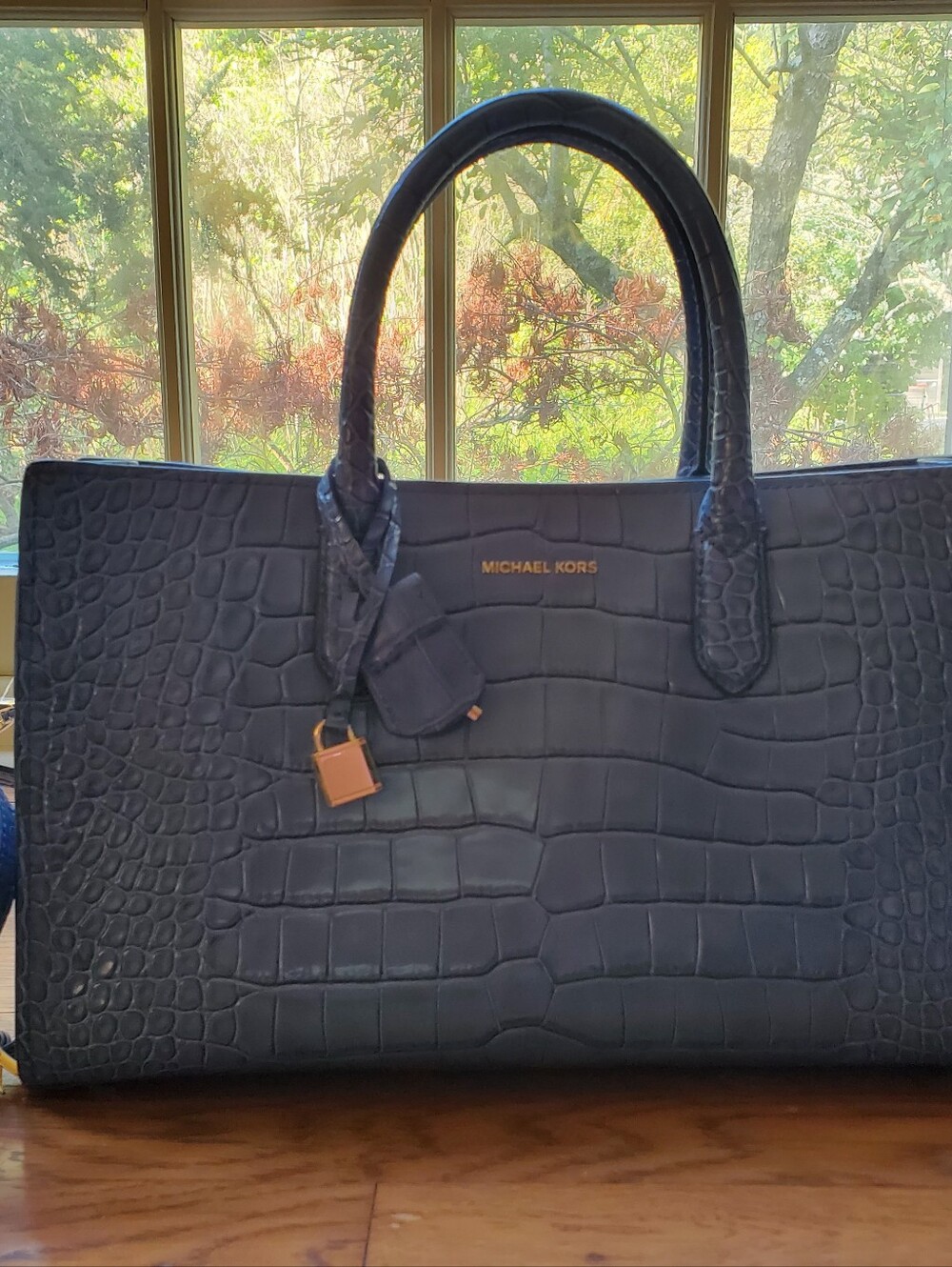 MICHAEL KORS NAVY CROC EMBOSSED SCARLETT MEDIUM EAST WEST SATCHEL TOTE